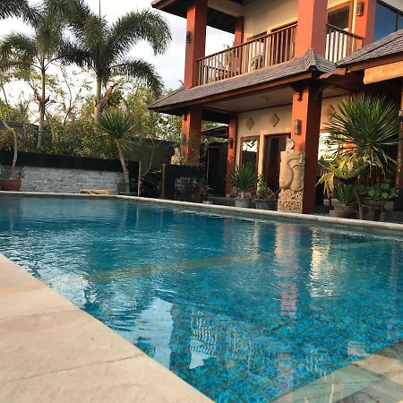 Villa Kenanga In Meninting By The Beach Mataram Luaran gambar