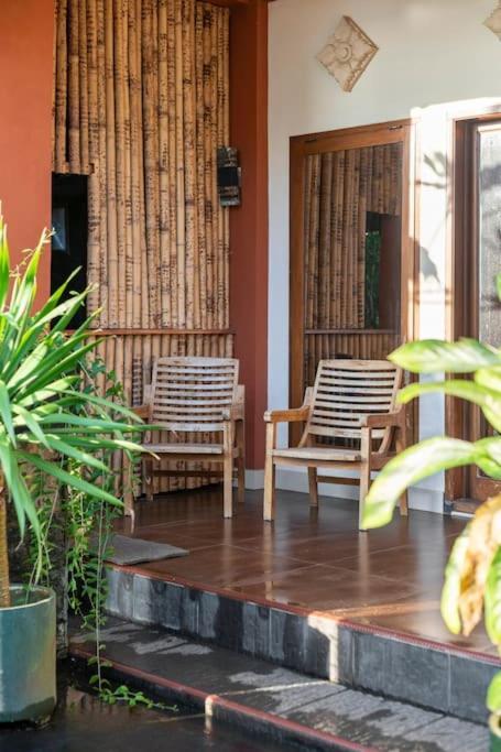 Villa Kenanga In Meninting By The Beach Mataram Luaran gambar