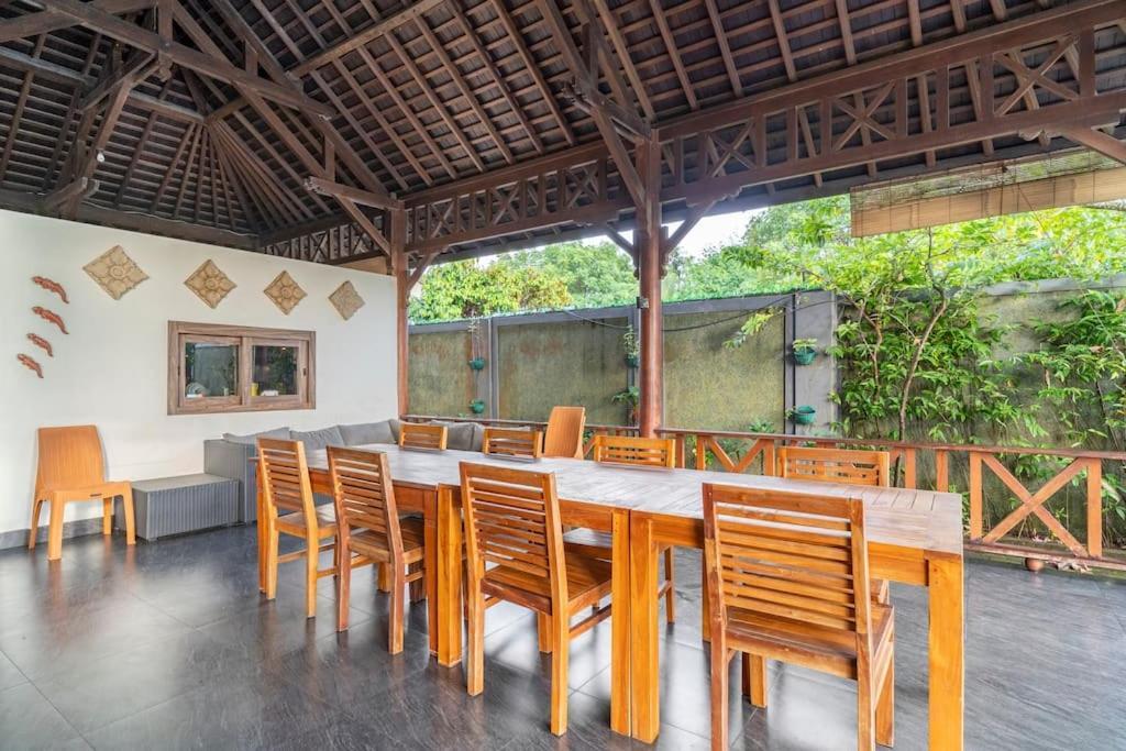 Villa Kenanga In Meninting By The Beach Mataram Luaran gambar