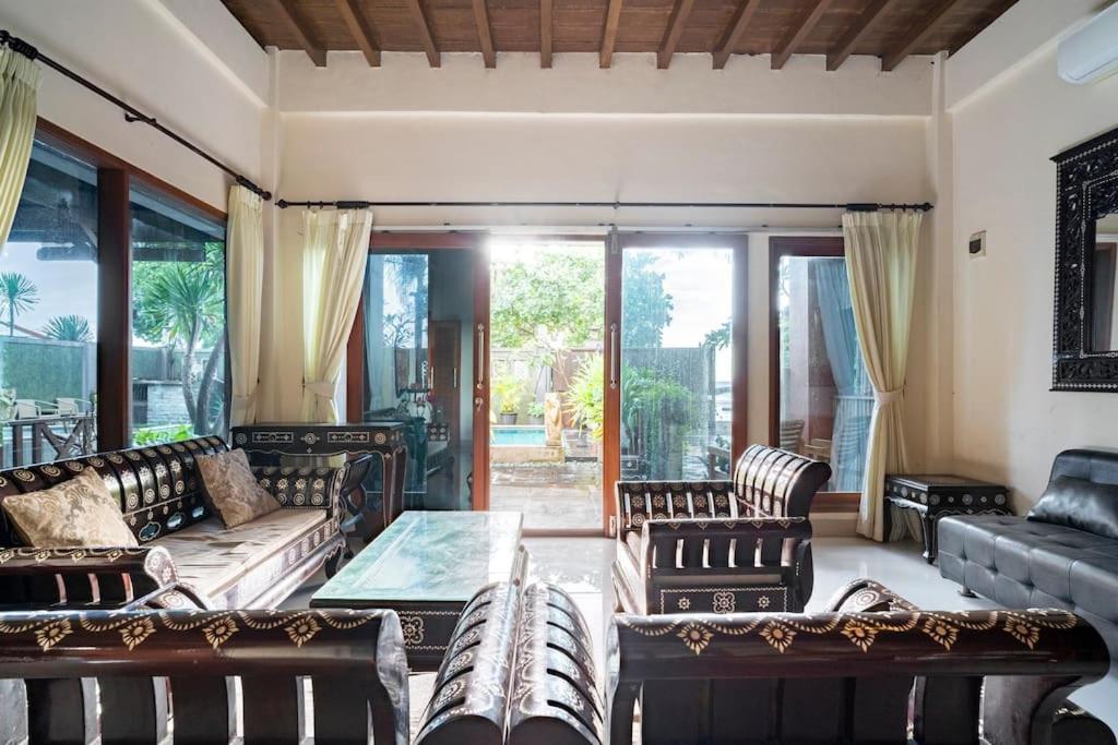 Villa Kenanga In Meninting By The Beach Mataram Luaran gambar
