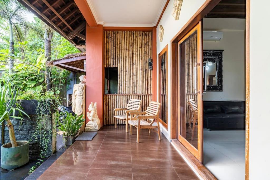 Villa Kenanga In Meninting By The Beach Mataram Luaran gambar