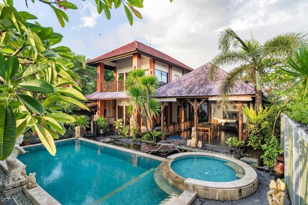 Villa Kenanga In Meninting By The Beach Mataram Luaran gambar